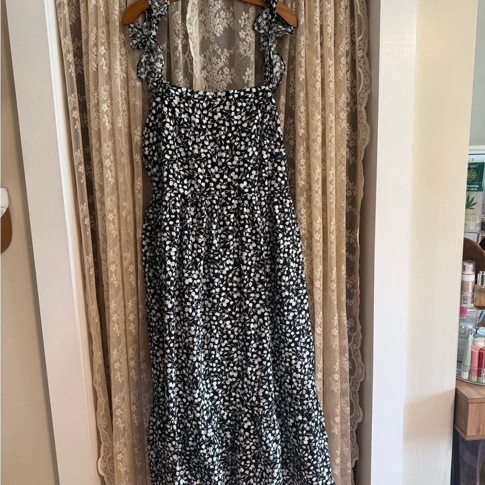 RIXO Black and White Floral Maxi Dress with Tie-Straps
